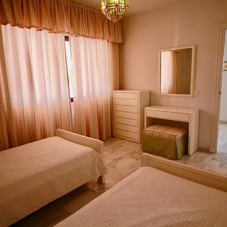 Urb. Torrenueva Villa