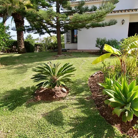 Urb. Torrenueva Villa *